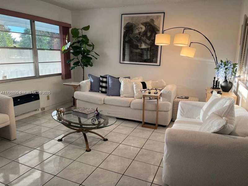 17 Westbury # 17, Deerfield Beach FL 33442