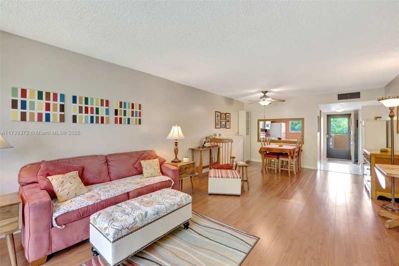 7080 Environ Blvd # 223, Lauderhill FL 33319