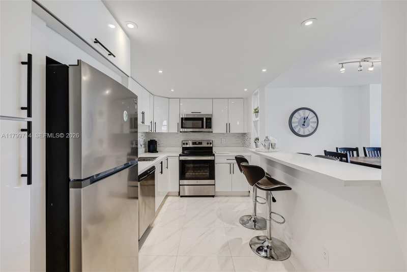 19370 Collins Ave # 324, Sunny Isles Beach FL 33160