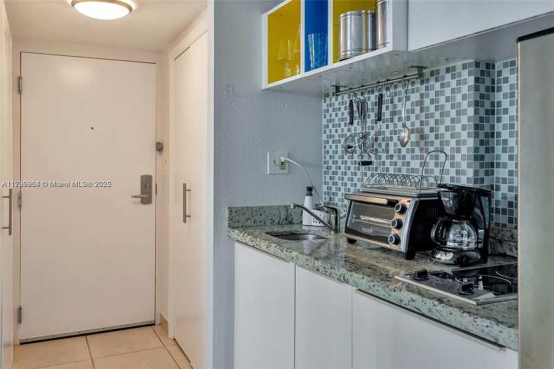 19201 Collins Ave # 1001, Sunny Isles Beach FL 33160