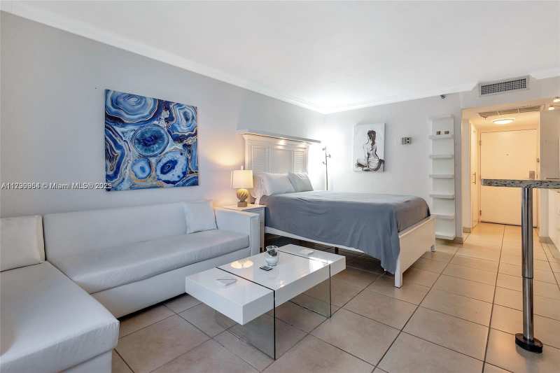 19201 Collins Ave # 1001, Sunny Isles Beach FL 33160
