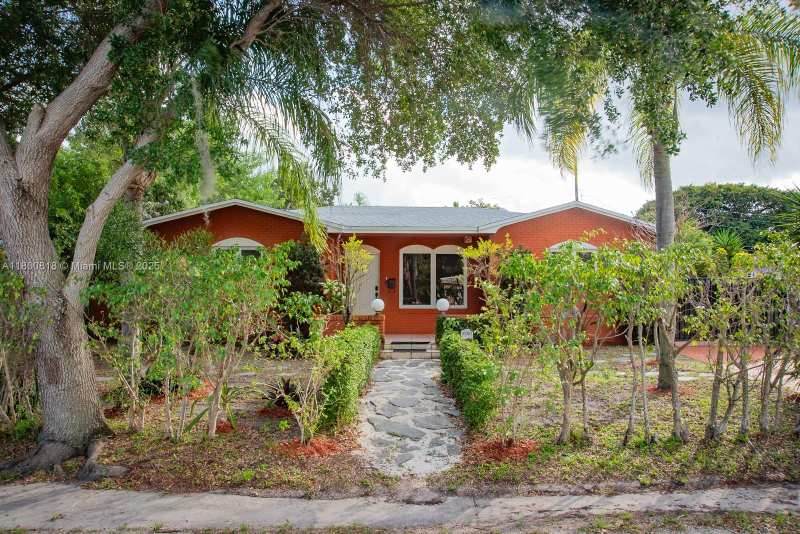 16910 NE 8th Ct, North Miami Beach FL 33162