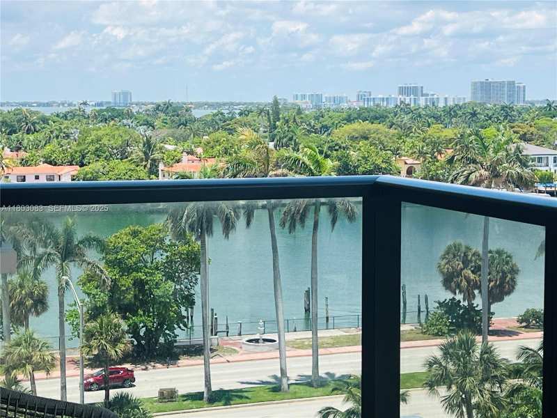 5225 Collins Ave # 914, Miami Beach FL 33140