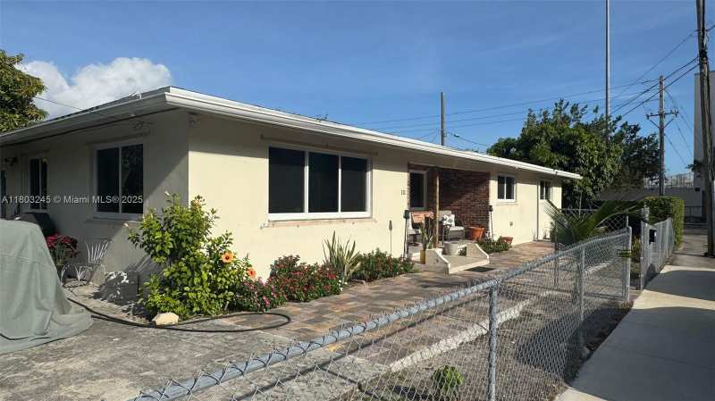 111 SW 24th Ave, Miami FL 33135