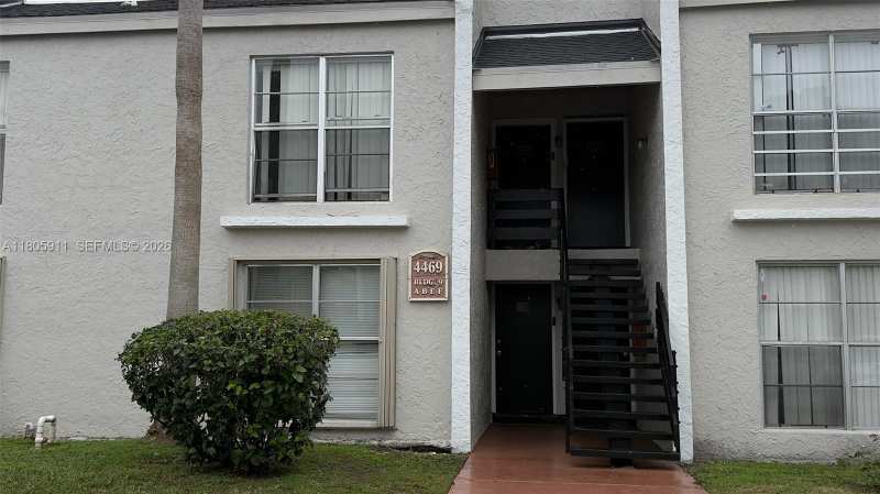 4469 Treehouse Ln # B, Tamarac FL 33319