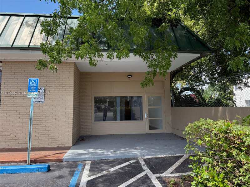 8320 SW 124th St, Pinecrest FL 33156