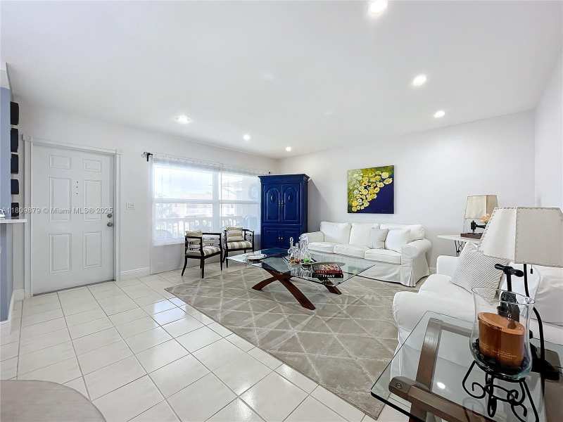 708 SE 7th Ave # 14, Pompano Beach FL 33060