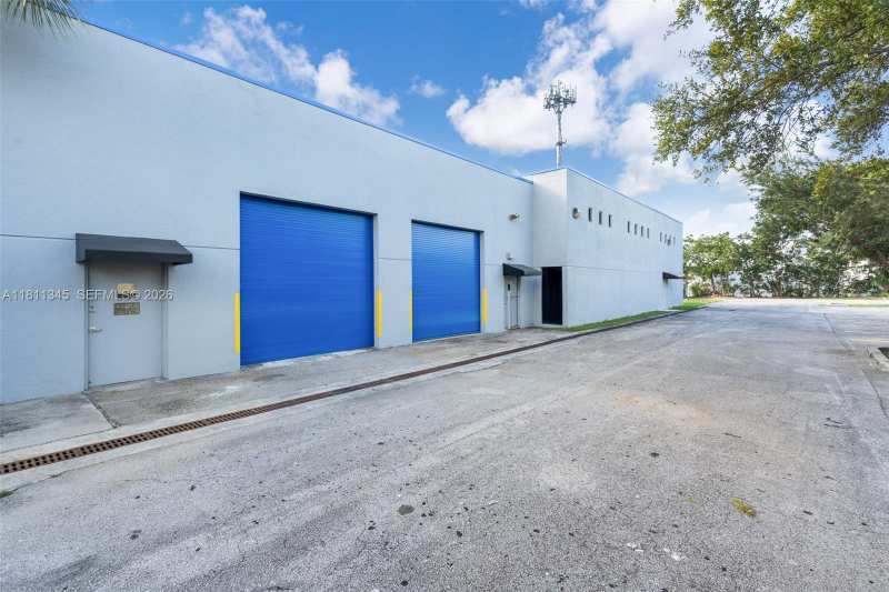 3541 NW 53rd St, Fort Lauderdale FL 33309