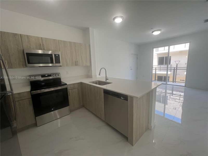 1010 SW 69th Ave # 212, Miami FL 33144