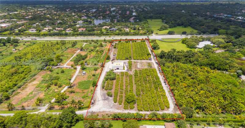 4077 SW 121st Ter, Davie FL 33330