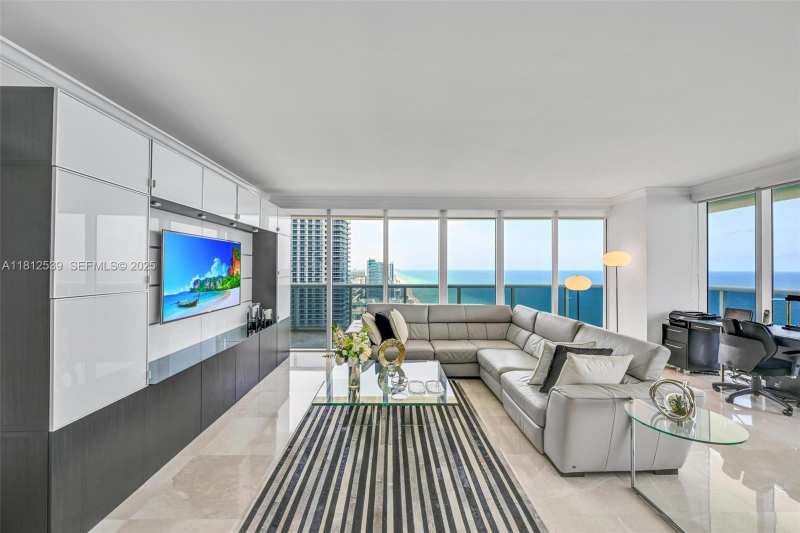 1830 S Ocean Dr # 3801, Hallandale Beach FL 33009