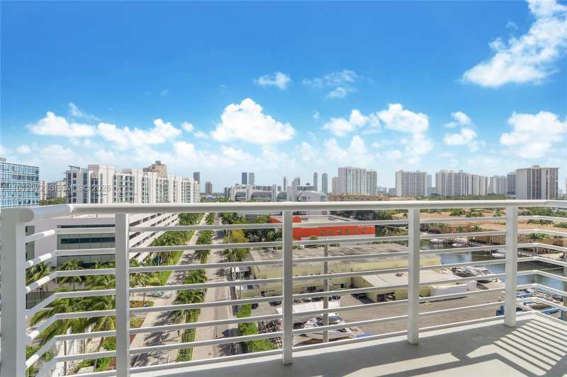 18800 NE 29th Ave # 1011, Aventura FL 33180
