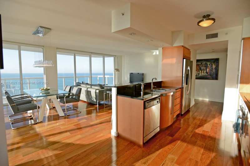 6365 Collins Ave # 3908, Miami Beach FL 33141