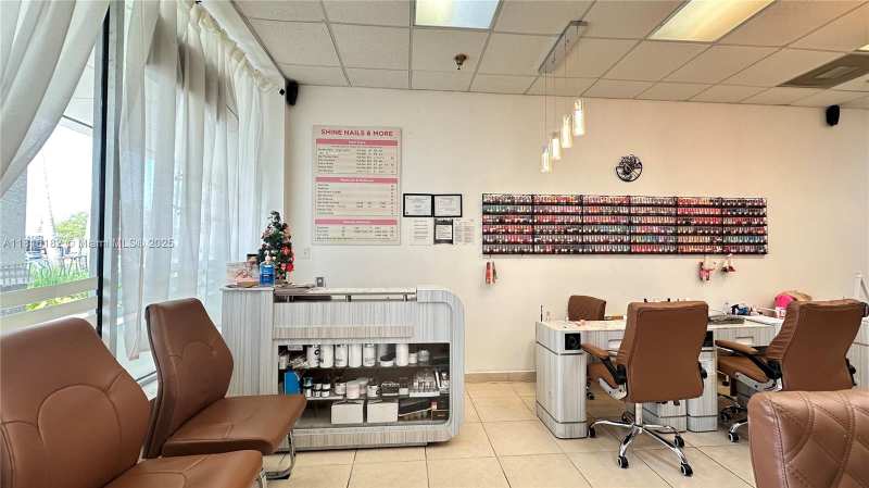 N University Dr, Pembroke Pines FL 33024
