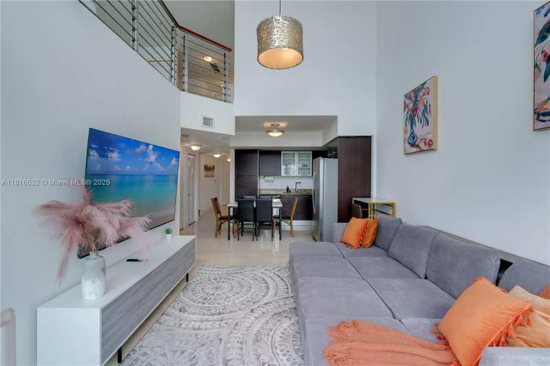 41 SE 5th St # 2107, Miami FL 33131
