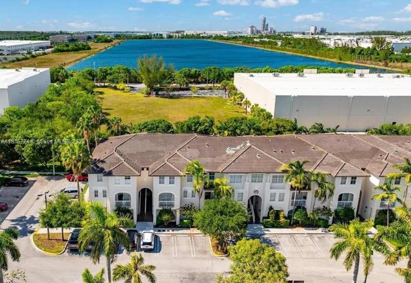 11603 NW 89th St # 214, Doral FL 33178