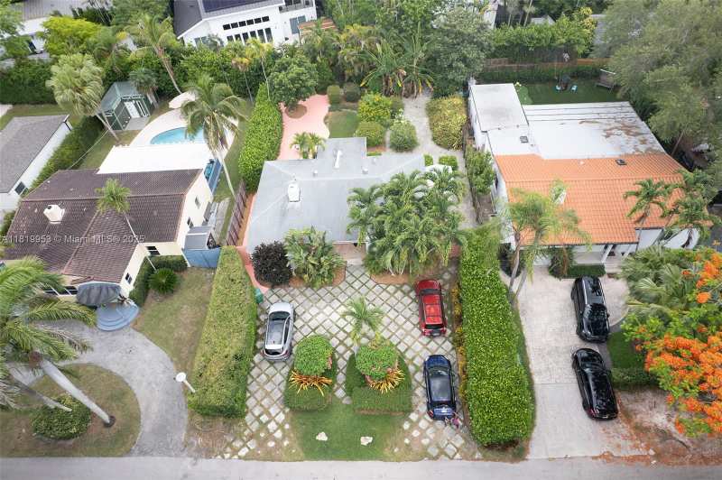 4245 Braganza Ave, Miami FL 33133