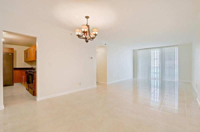 3001 S Ocean Drive # 201, Hollywood FL 33019