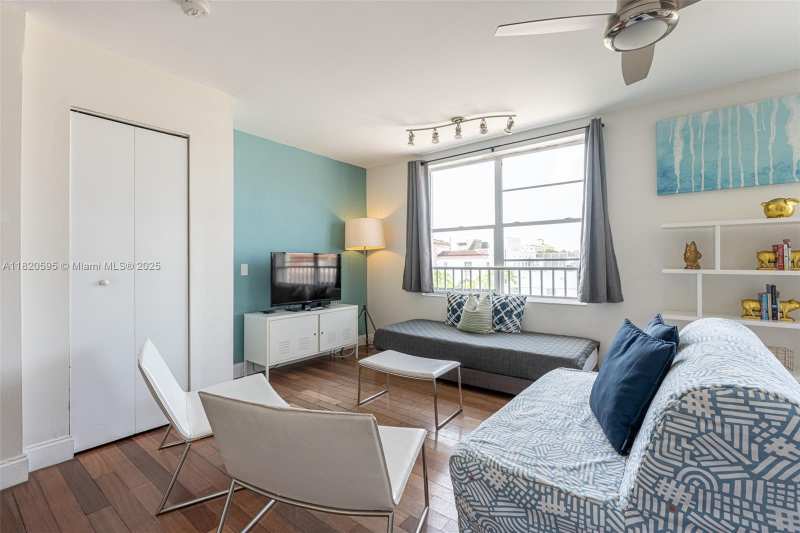 420 15th St # 307, Miami Beach FL 33139