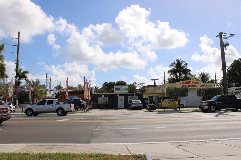 2045 E 4th Ave, Hialeah FL 33010