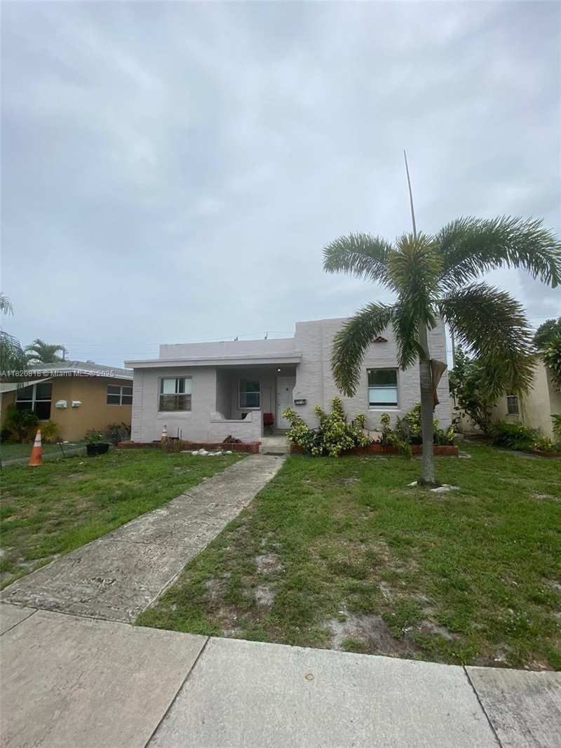 2014 Funston St, Hollywood FL 33020