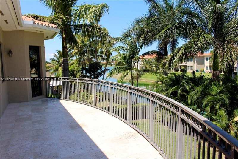 19383 SW 79th Ave, Cutler Bay FL 33157