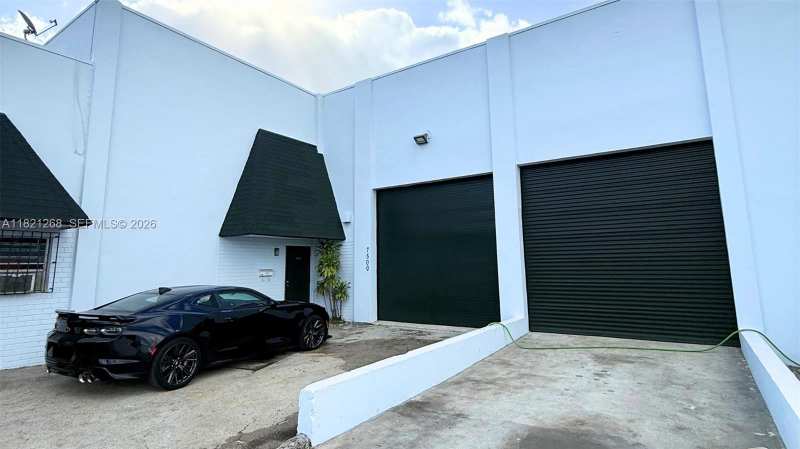 7460 NW 82nd # 7500, Medley FL 33166