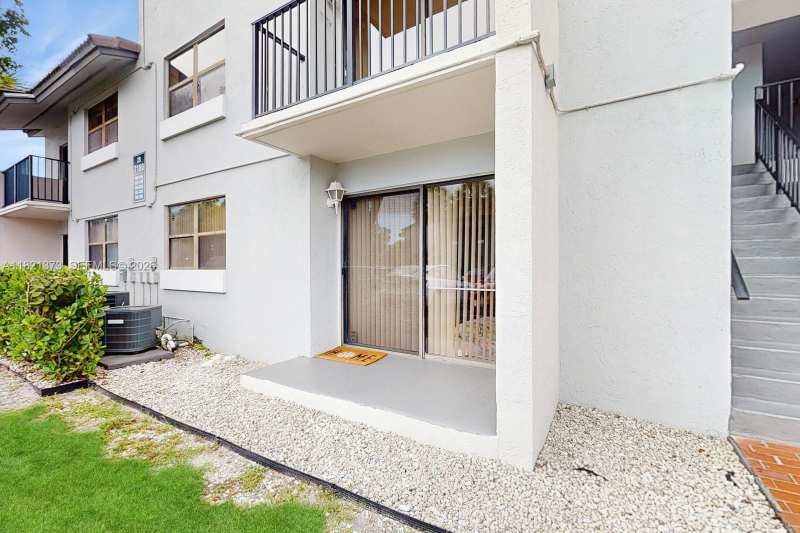 7180 NW 179th St # 105, Hialeah FL 33015