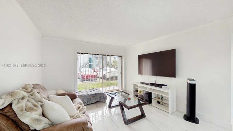 7180 NW 179th St # 105, Hialeah FL 33015