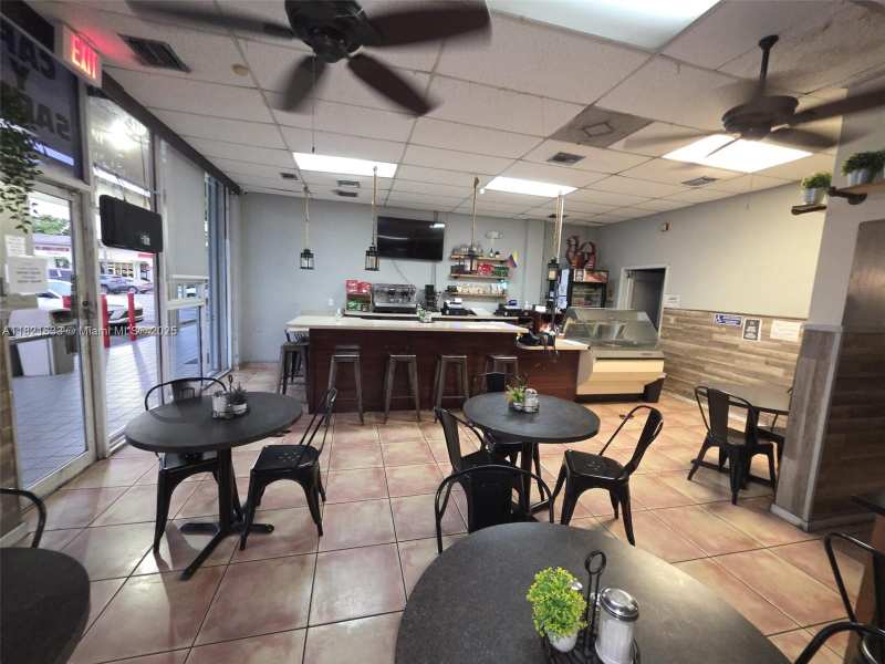 7269 NW 36th St, Miami FL 33166