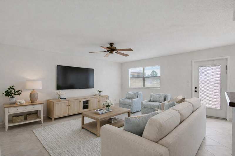 228 Brittany E, Delray Beach FL 33446