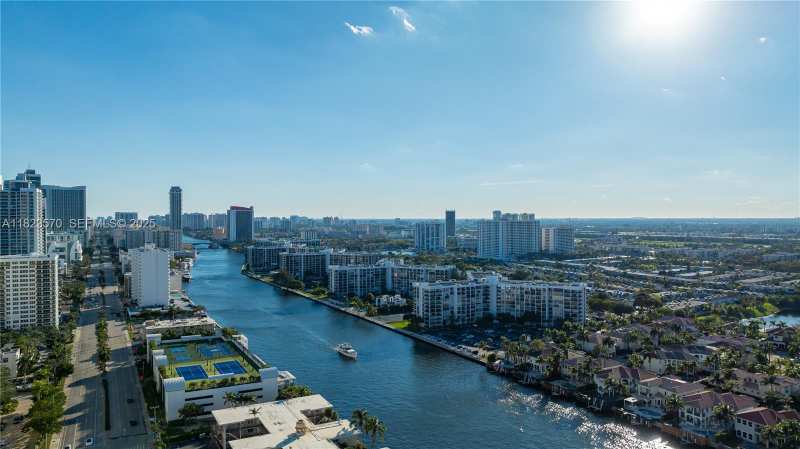 2101 S Ocean Dr # 2707, Hollywood FL 33019