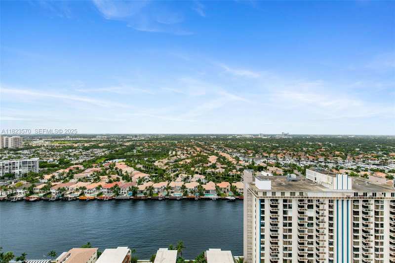 2101 S Ocean Dr # 2707, Hollywood FL 33019