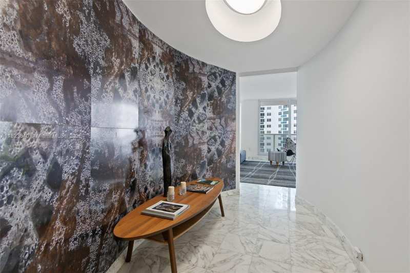 2751 S Ocean Dr # 505N, Hollywood FL 33019