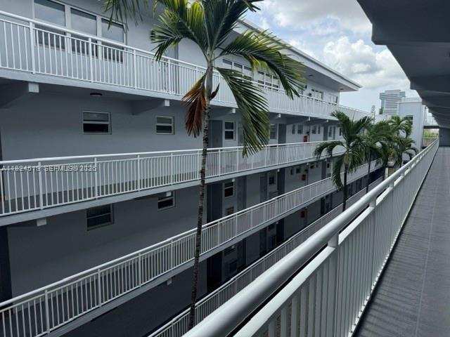 215 SE 3rd Ave # 307B, Hallandale Beach FL 33009