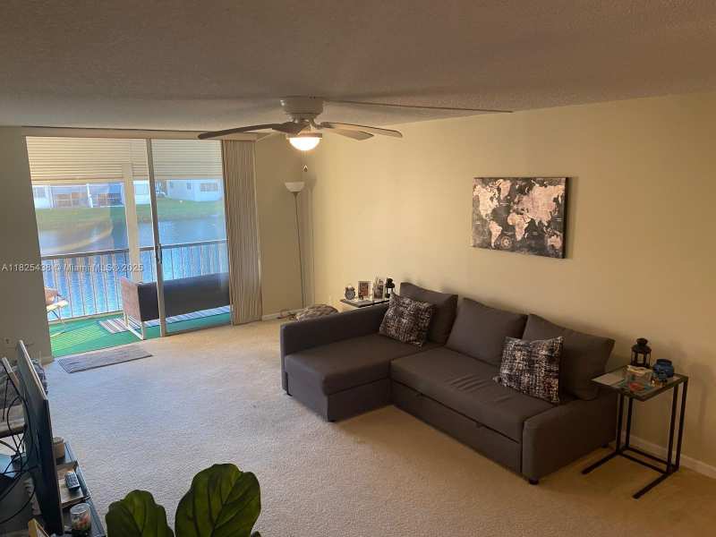 361 S Hollybrook Dr # 206, Pembroke Pines FL 33025