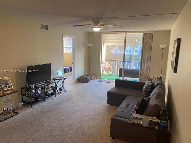 361 S Hollybrook Dr # 206, Pembroke Pines FL 33025