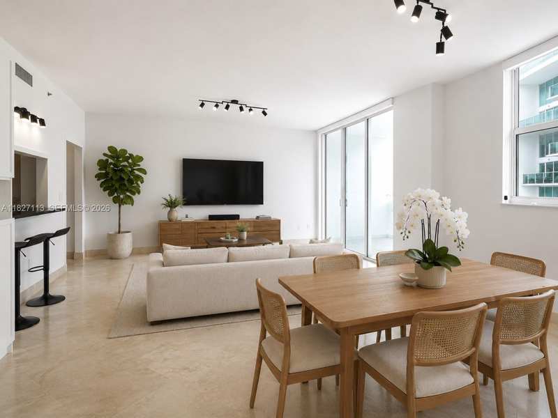 31 SE 5th St # 4021, Miami FL 33131