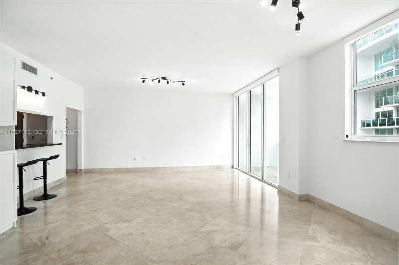 31 SE 5th St # 4021, Miami FL 33131
