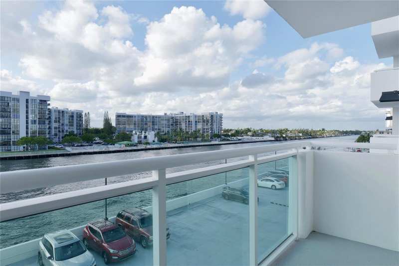 3000 S Ocean Drive # 312, Hollywood FL 33019