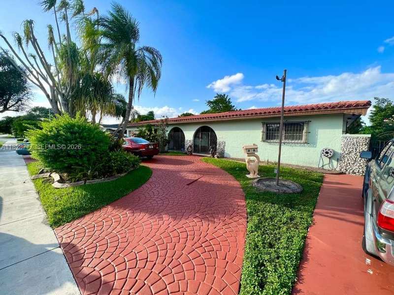 9601 SW 66th St, Miami FL 33173