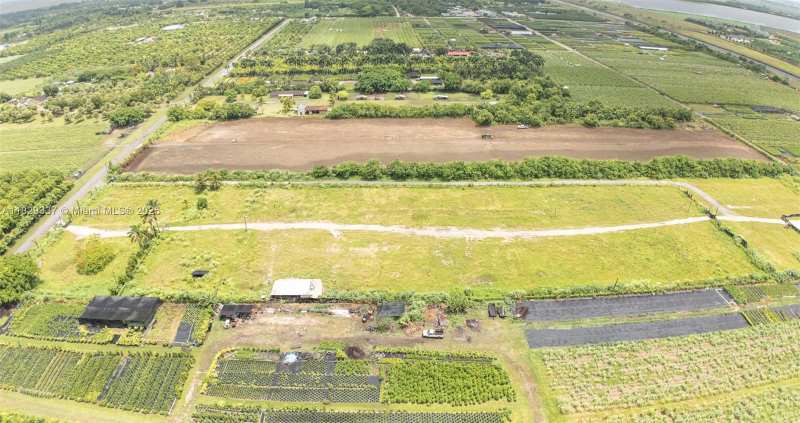 14287 SW 192nd Ave, Unincorporated Dade County FL 33196