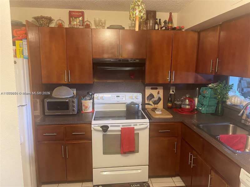 3399 Foxcroft Rd # 315, Miramar FL 33025