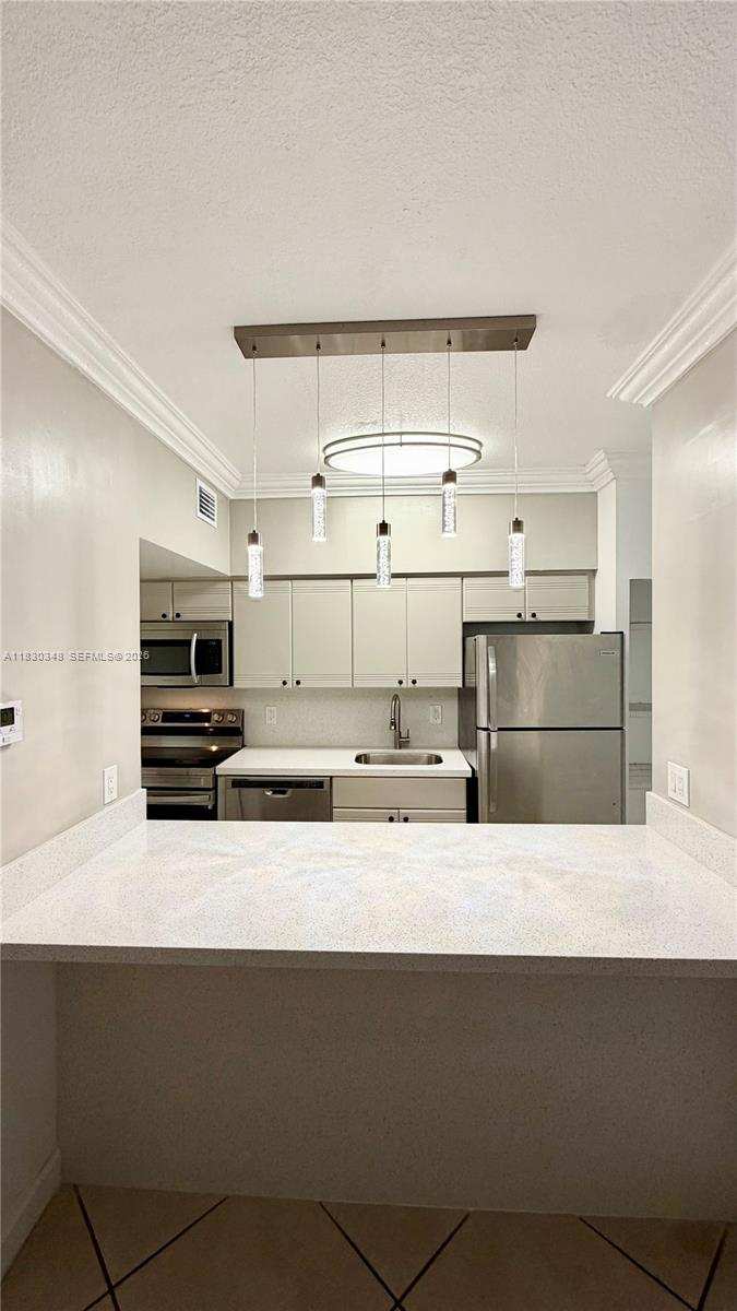 1559 Michigan Ave # 305, Miami Beach FL 33139