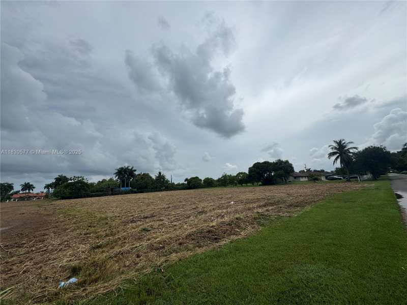 20800 SW 242 St, Homestead FL 33031