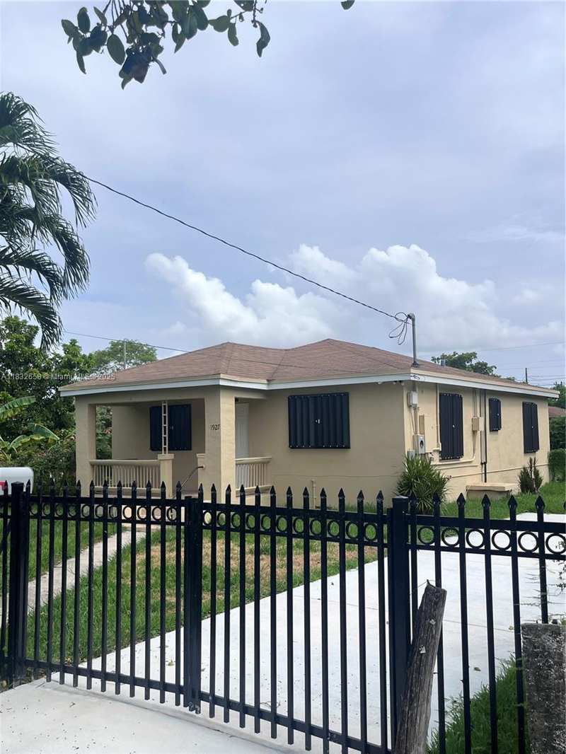 1927 NW 64 st, Miami FL 33147