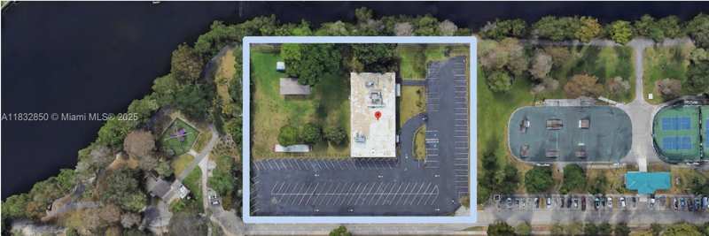 600 Knights Rd, Hollywood FL 33021