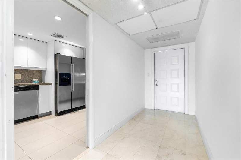 535 Oaks Drive # 508, Pompano Beach FL 33069