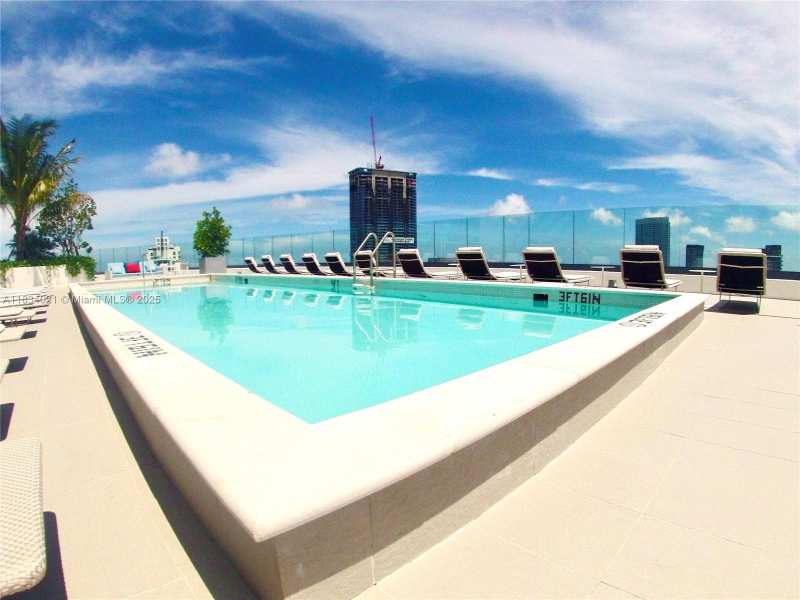 BRICKELL HEIGHTS EAST CON