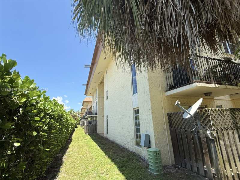 8650 SW 109th Ave # 112, Miami FL 33173
